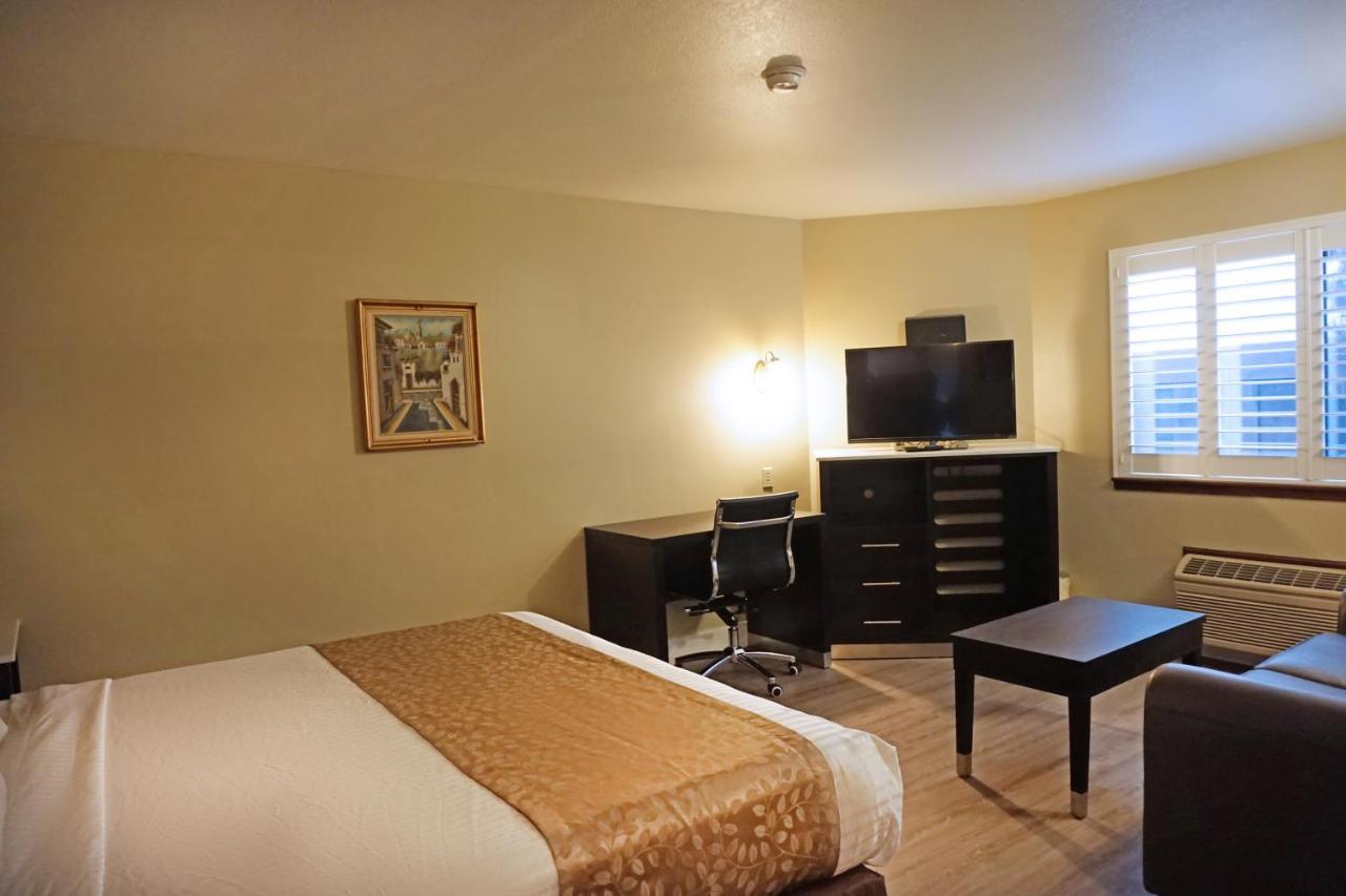 Travelodge By Wyndham Motel 2*